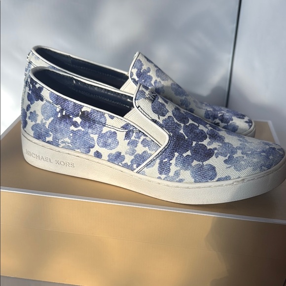 Michael Kors Keaton slip on shoe - Picture 2 of 4